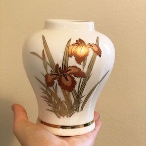 VTG Hand Painted Japanese Fine China Vase
